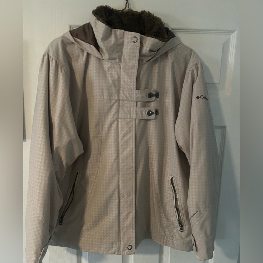 Columbia Light Tan Hooded Jacket